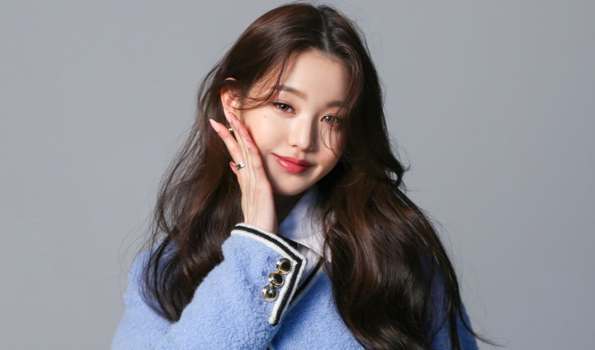 Tutorial Makeup Contour Wonyoung IVE yang Bikin Glowing Natural