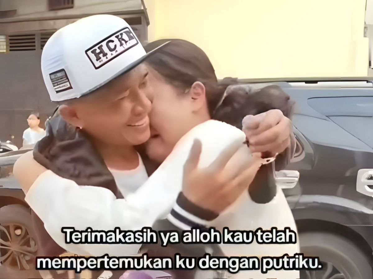 Menangis di Pelukan Ayah