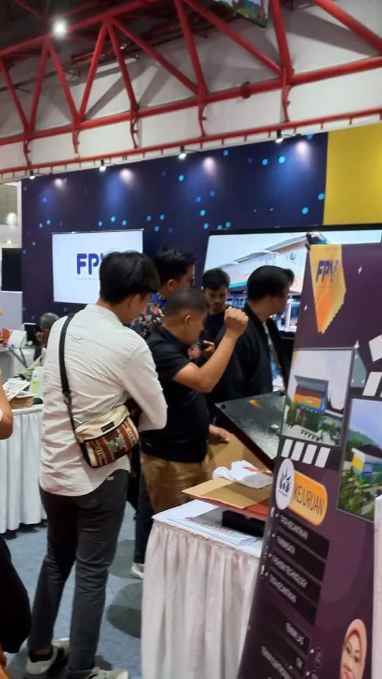 Ribuan Pencari Kerja Padati Job Fair Nasional Kemnaker