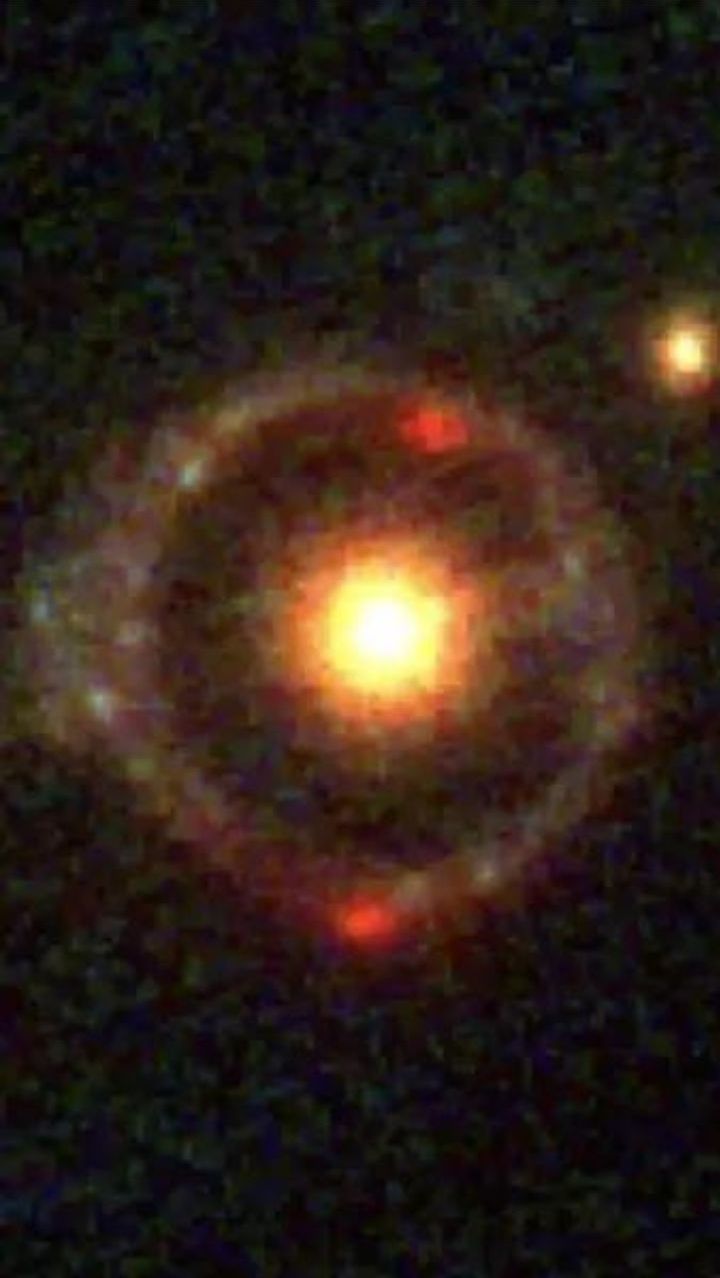 Teleskop James Webb Berhasil Tangkap Foto Objek Cincin Einstein yang Langka, Begini Bentuknya