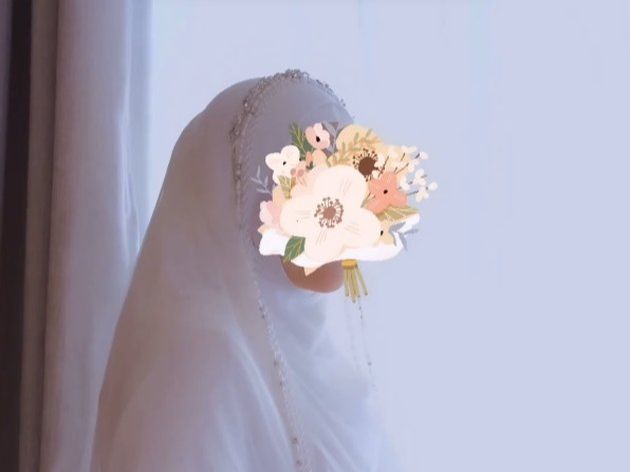 Lepas Status Duda, 8 Foto Pernikahan Dodi Hidayatullah , Sang Istri Bikin Netizen Penasaran!