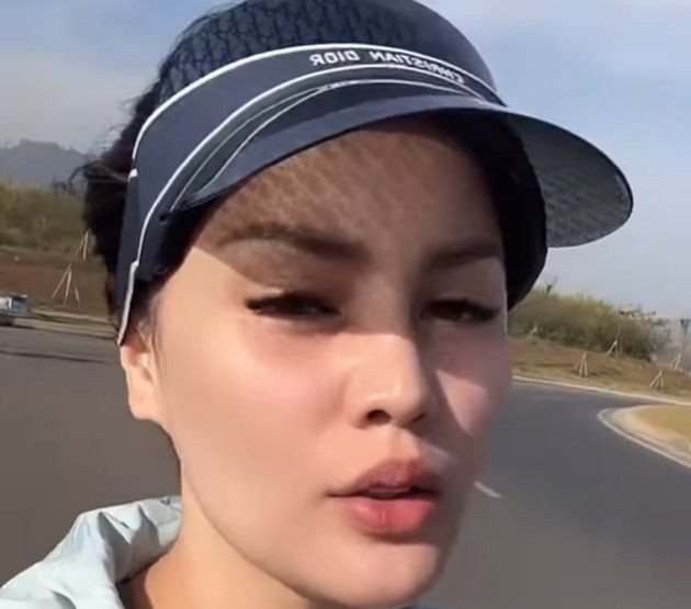 Disebut Cantik Kayak Old Money, Ini Potret Terbaru Jennifer Dunn dengan Alis Naturalnya