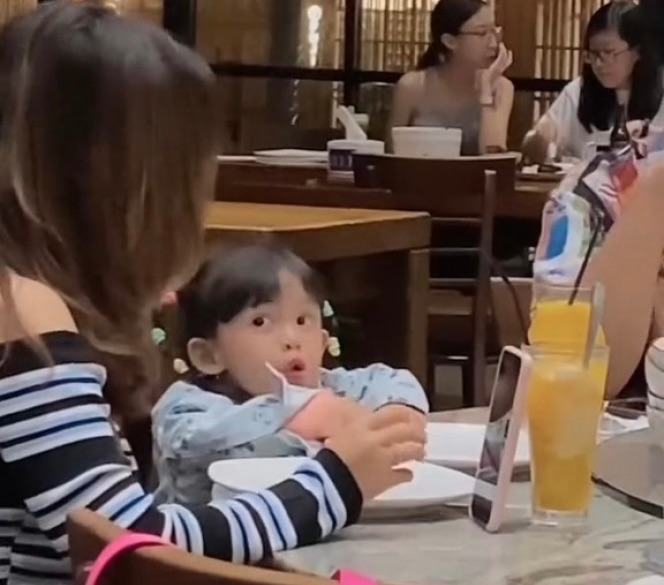 Diduga Punya Anak Angkat yang Sudah Berusia 3 Tahun, Intip Potret Kedekatan Kiky Saputri dan Aisya