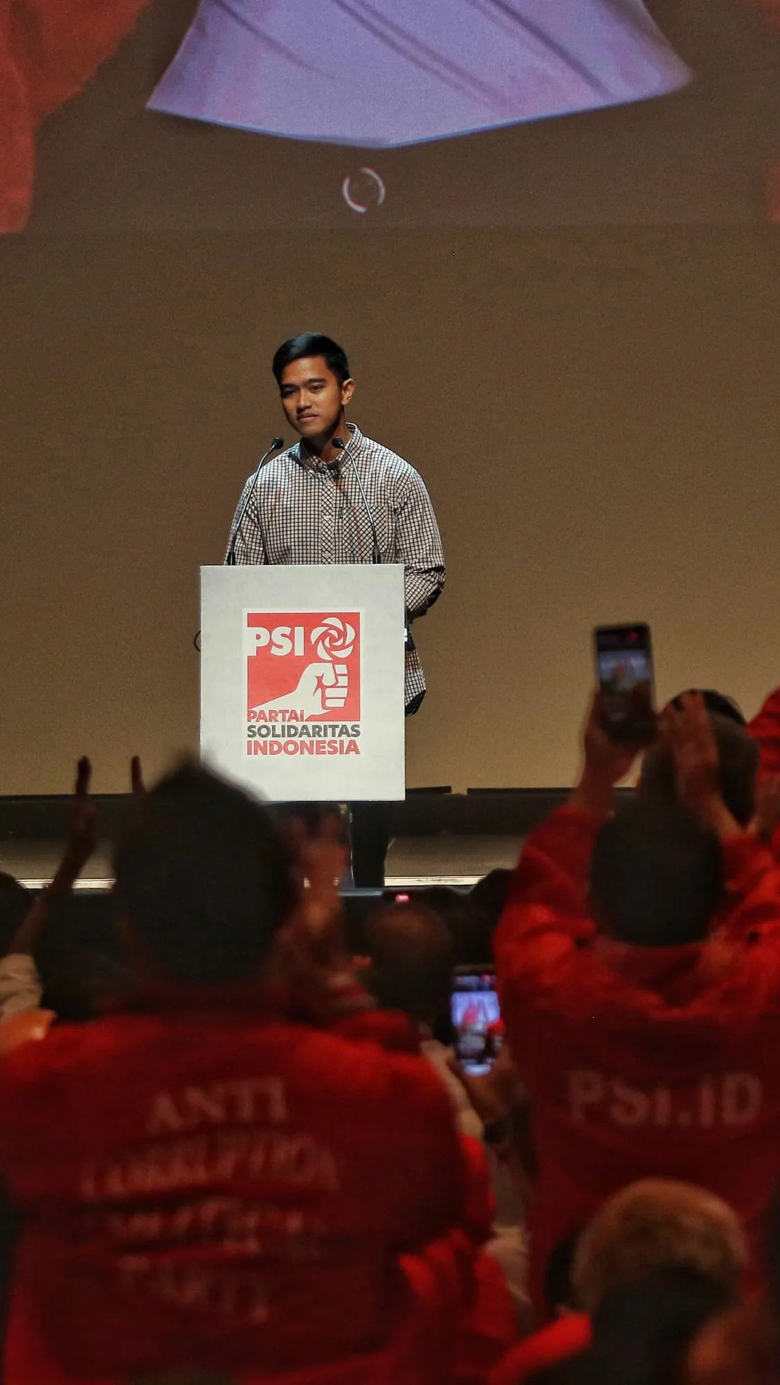Kaesang mengatakan kepada masyarakat yang ingin berpolitik, tidak perlu takut lagi.<br>
