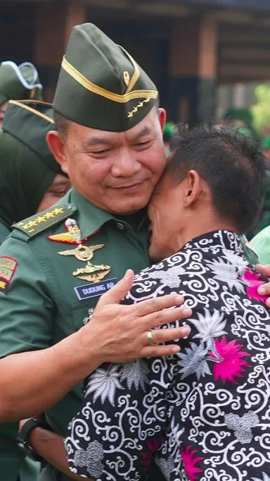 Melepas Jenderal Dudung Abdurachman Dengan Penuh Air Mata, Ada Momen ...