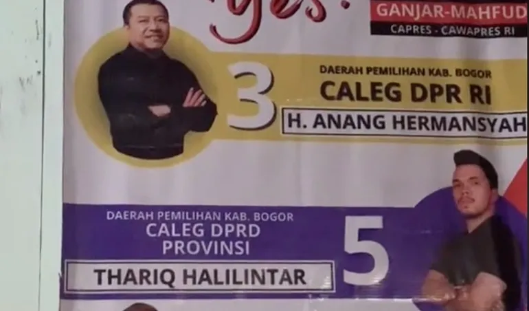 Wajah Thariq ada di baliho