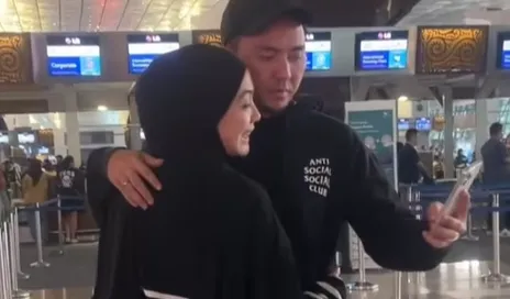 Dian Ayu Berpisah dengan Omesh