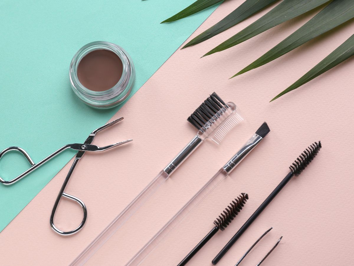 5. Flat Tip Brush