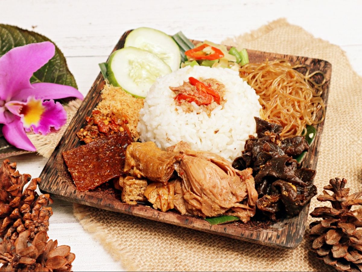 6. Nasi Petis