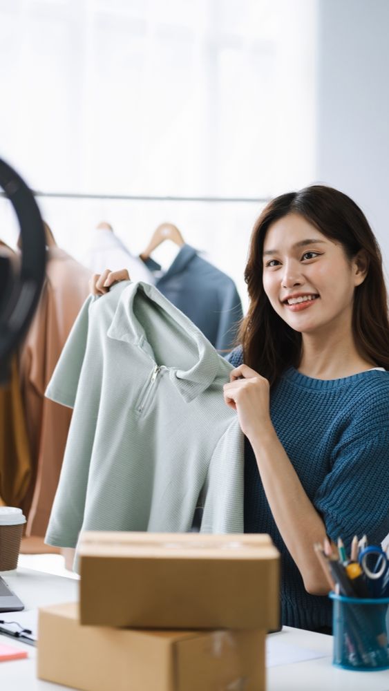Shopee Menajdi E-Commerce Terfavorit