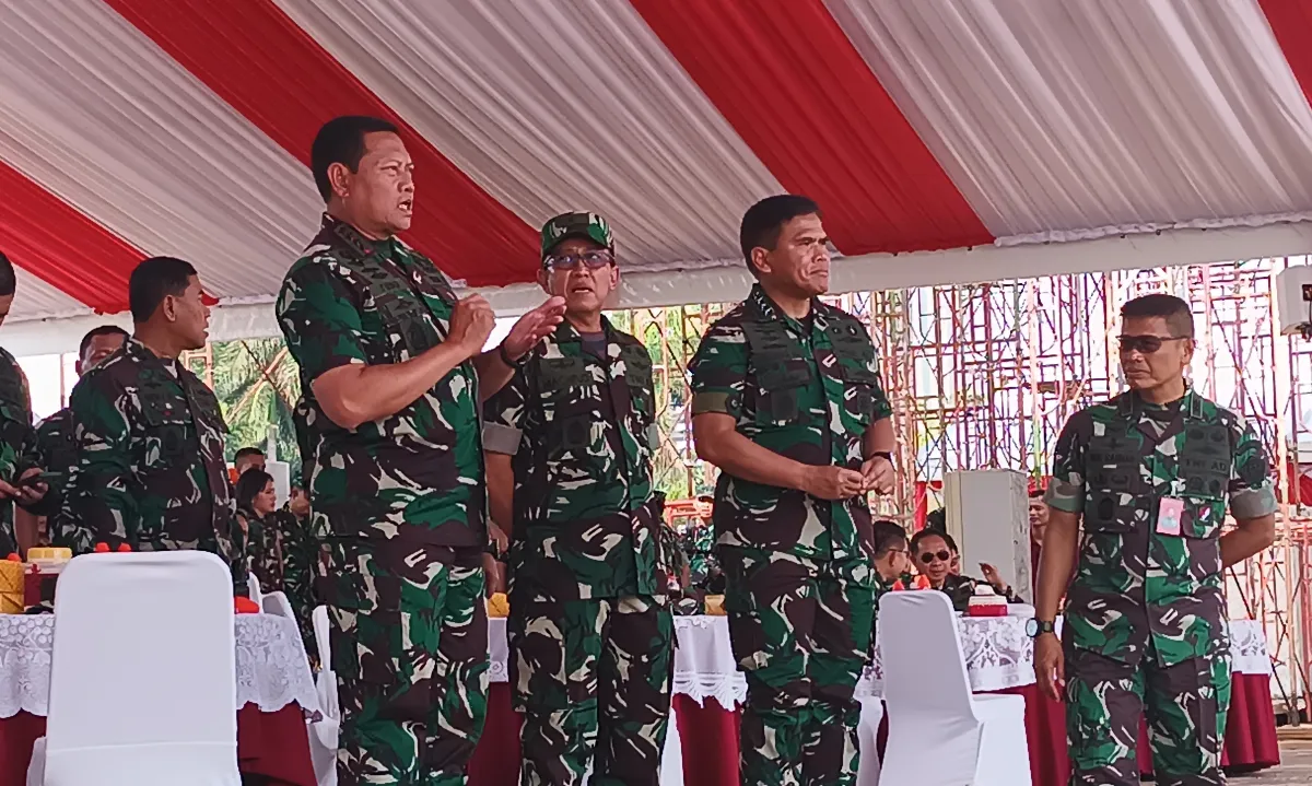 Panglima TNI Kerahkan Prajurit Dan Alutsista Tangani Karhutla Di ...