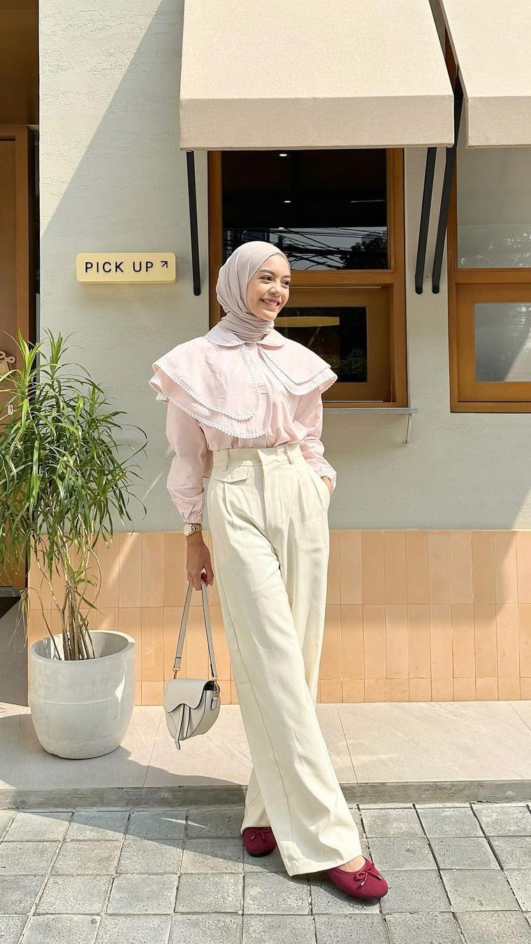 Ide Outfit Pink, Bikin Look Lebih Manis