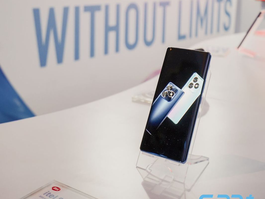 2. RAM hingga 16GB dan Memori internal 256GB