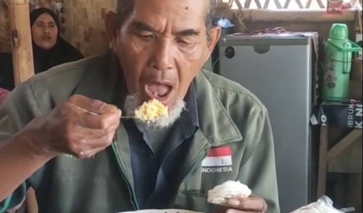 Diberi Makan Gratis
