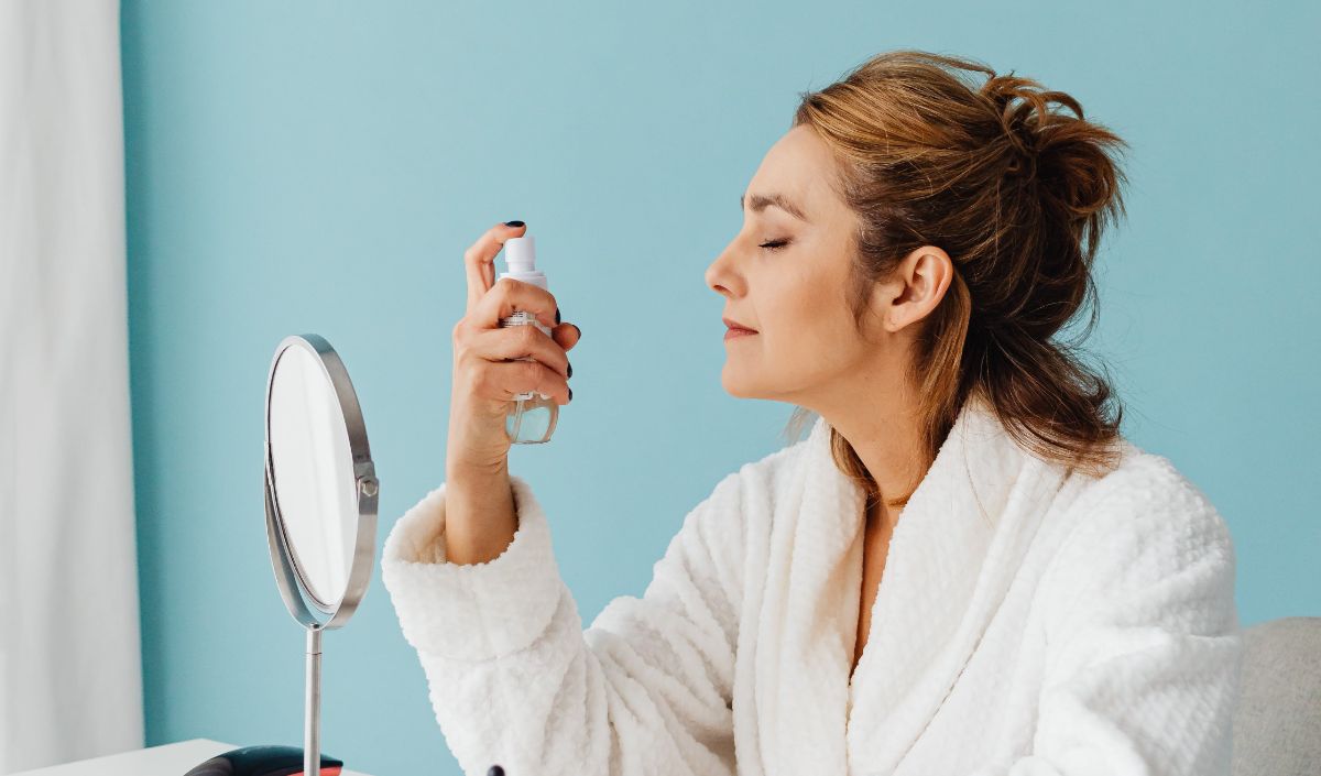 Langkah 9: Semprotkan Setting Spray