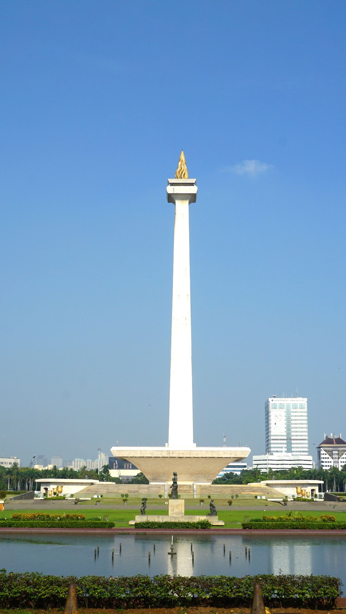 Harga Kawasan Monas Jika Dijual Bisa Bikin 125 GOR Bung Karno Baru 