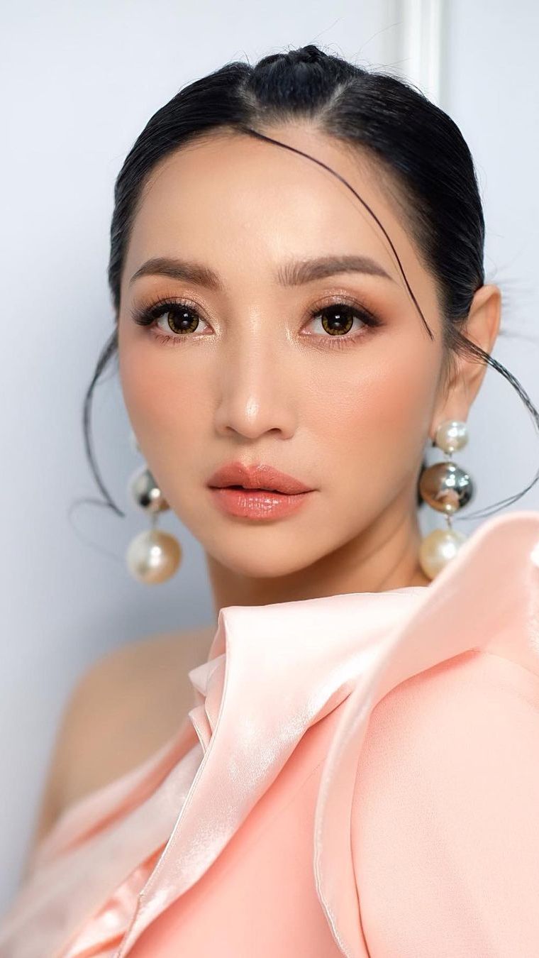 7 Potret Foto KTP Selebritis, Emang Boleh Secakep Itu?