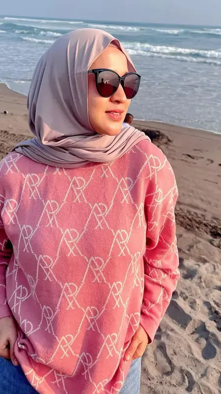 Okie juga tak mau banyak mengorek informasi terkait wanita hijab itu karena tak mau ingin merasakan sakit hati yang lebih dalam