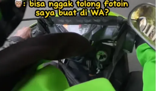 Pakai Jaket Baru