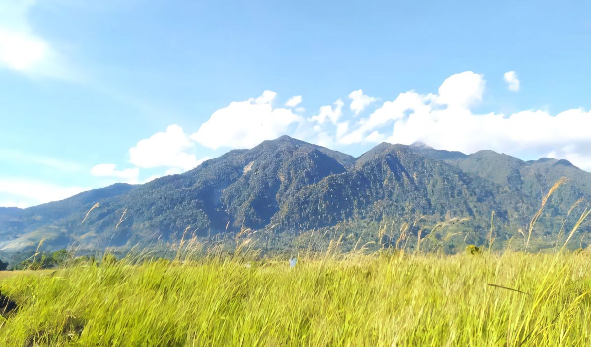 Gunung yang Disakralkan