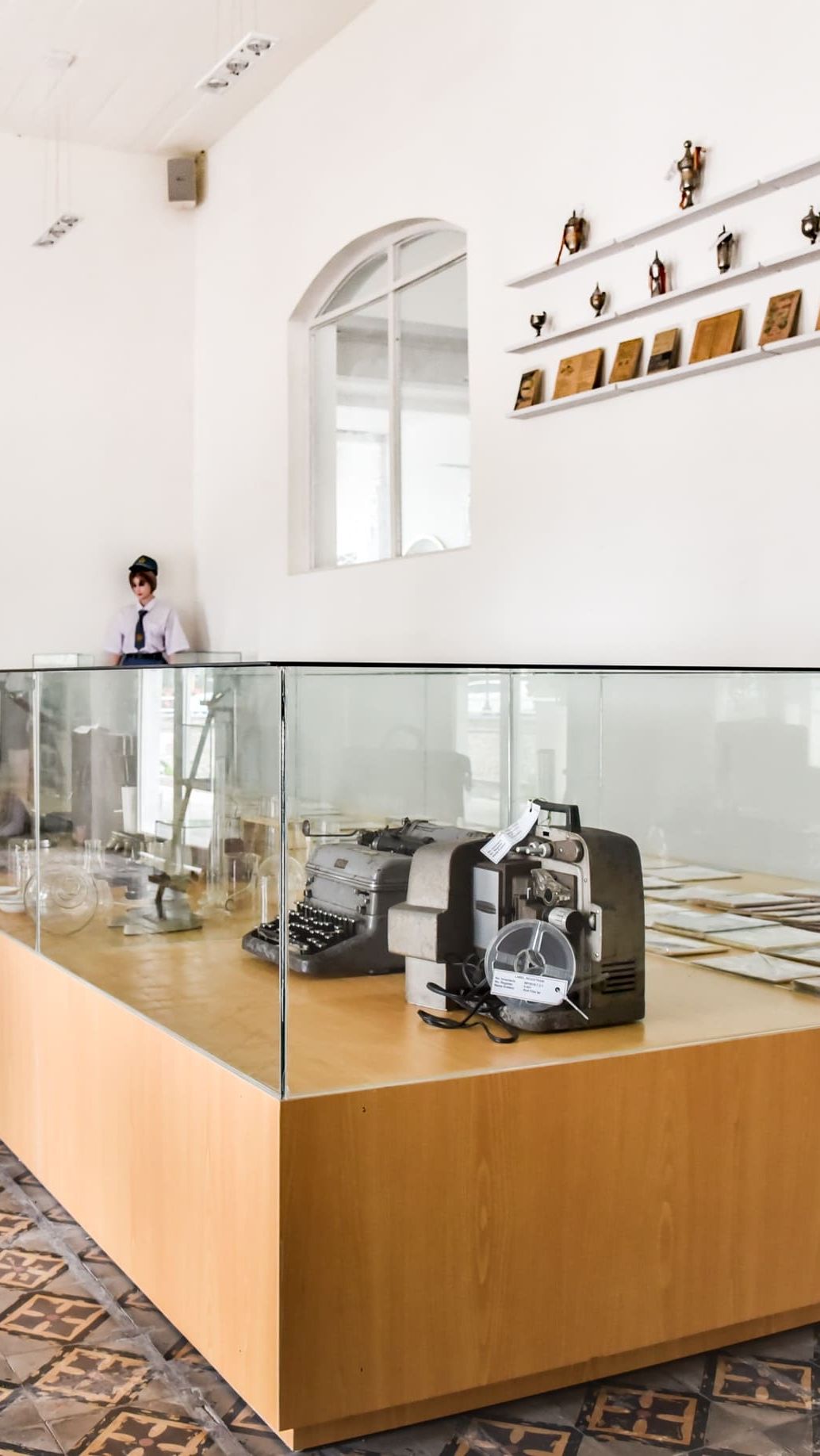 Melihat Cara Belajar Orang Purba di Museum Pendidikan Surabaya, Tiketnya Gratis!