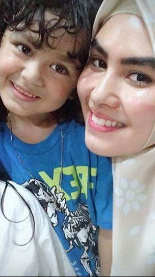2.Kartika Putri