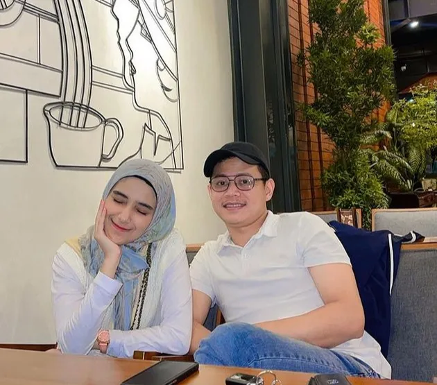 Nadya Mustika Nempel-Nempel ke Telinga Kekasih, Cekikan Sehabis Ditegur Larissa Chou