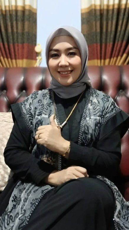 Pada tahun 2011, Gita KDI terpilih sebagai anggota DPR dari Fraksi Kebangkitan Bangsa.
