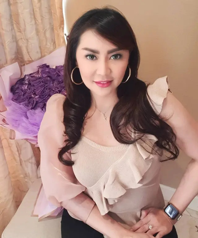 Memasuki Usia 47 Tahun Ini Deretan Potret Tessa Kaunang Yang Tetap Cantik Dan Awet Muda 3835