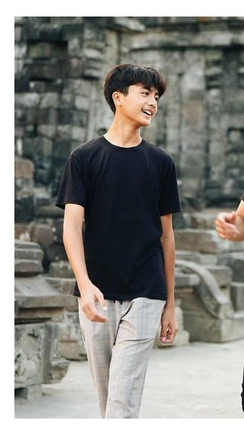 Potret Gantengnya Bintang Pratama, Anak Hengky Kurniawan yang Jarang Tersorot