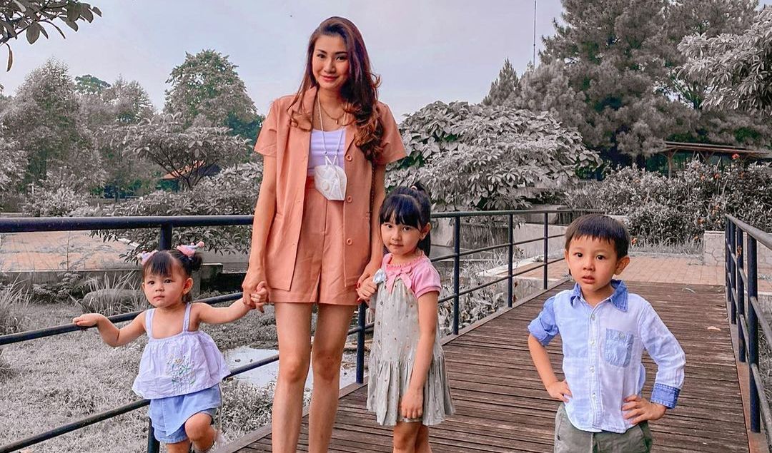 Ibu Tiga Anak