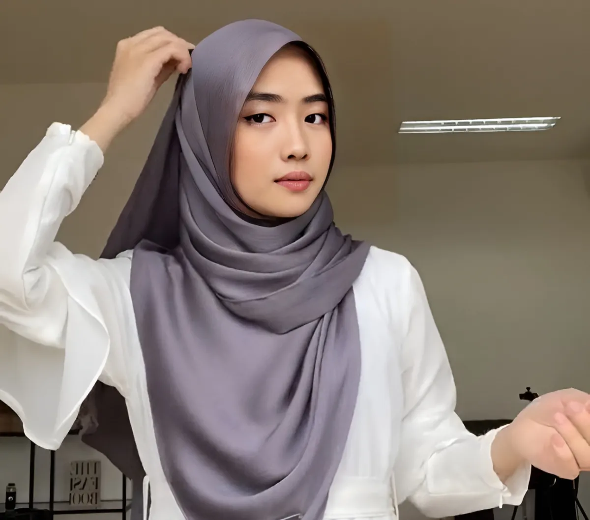 Simpel nan Anggun, Tutorial Pashmina Silk dengan Cutting Curve