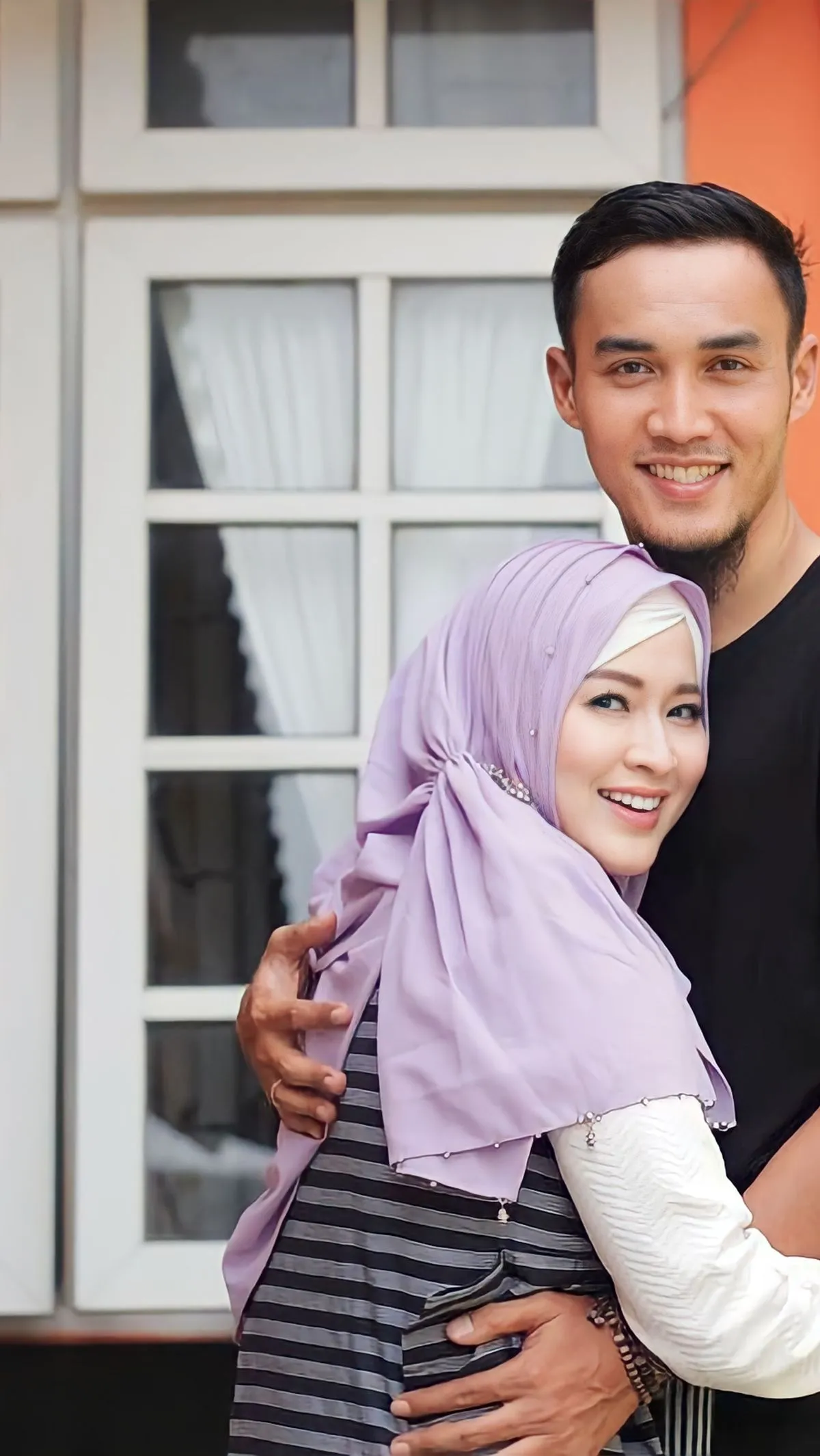 Okie Mendapatkan Dukungan dari Sahabat