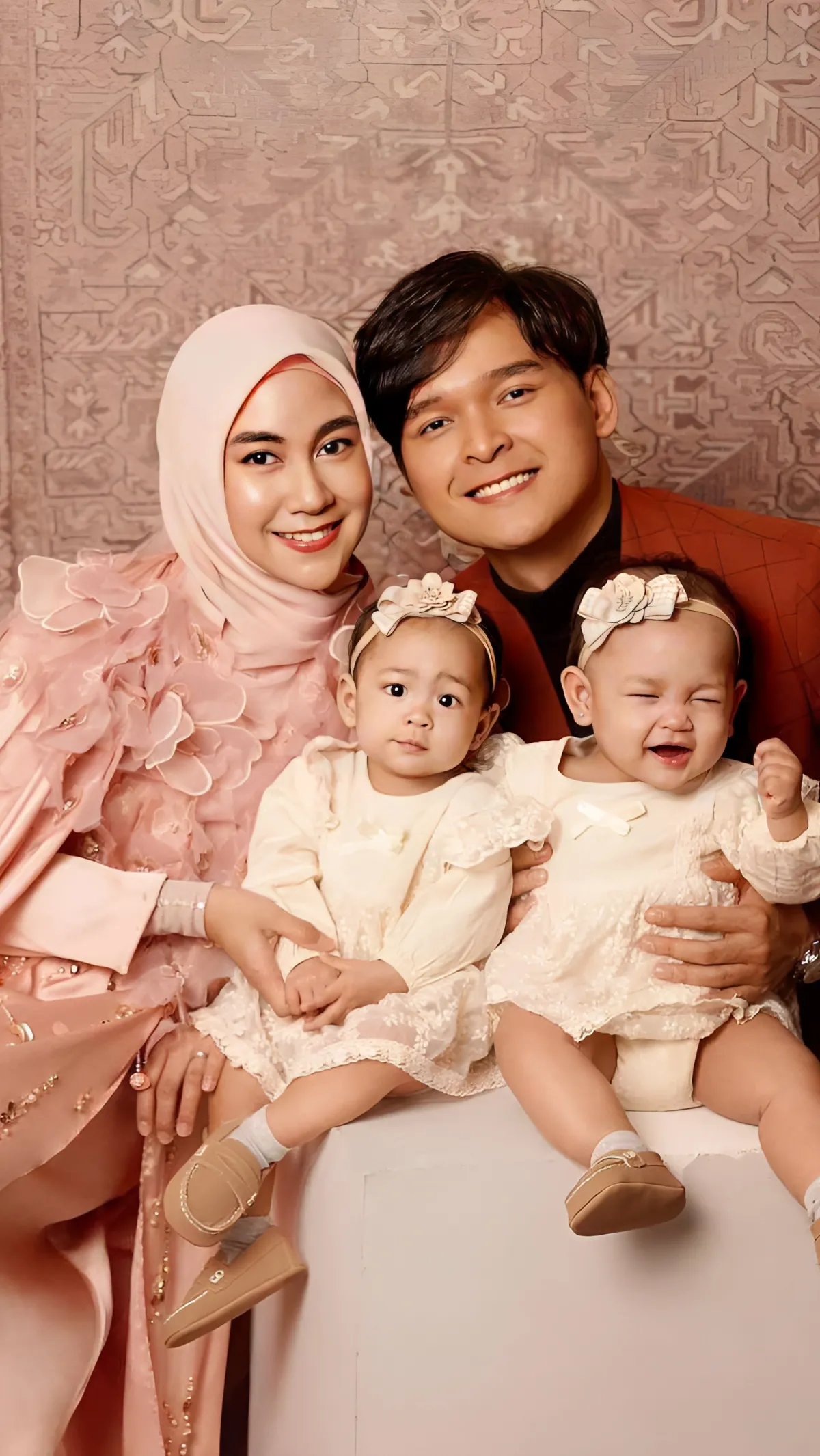 Gemoy Maksimal, Potret Lucunya Putri Kembar Annisa Rahma dan Anandito