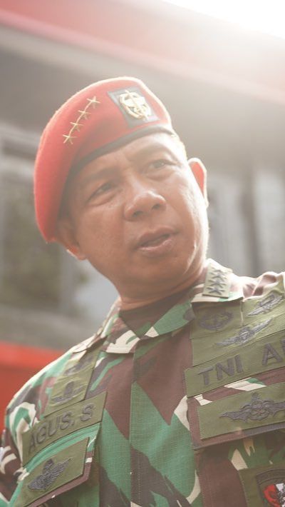 Sebelumnya, calon tunggal Panglima TNI ini meminta kepada para prajuritnya untuk menunjukkan kemampuan berkelahi satu lawan satu.<br>
