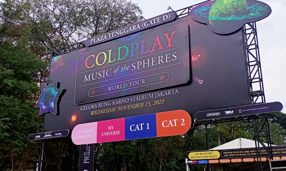 Konser Coldplay Digelar Nanti Malam, Penonton Mulai Padati Area GBK