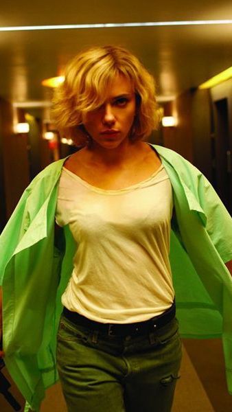 Scarlett Johansson: 15 fun facts about the actress 