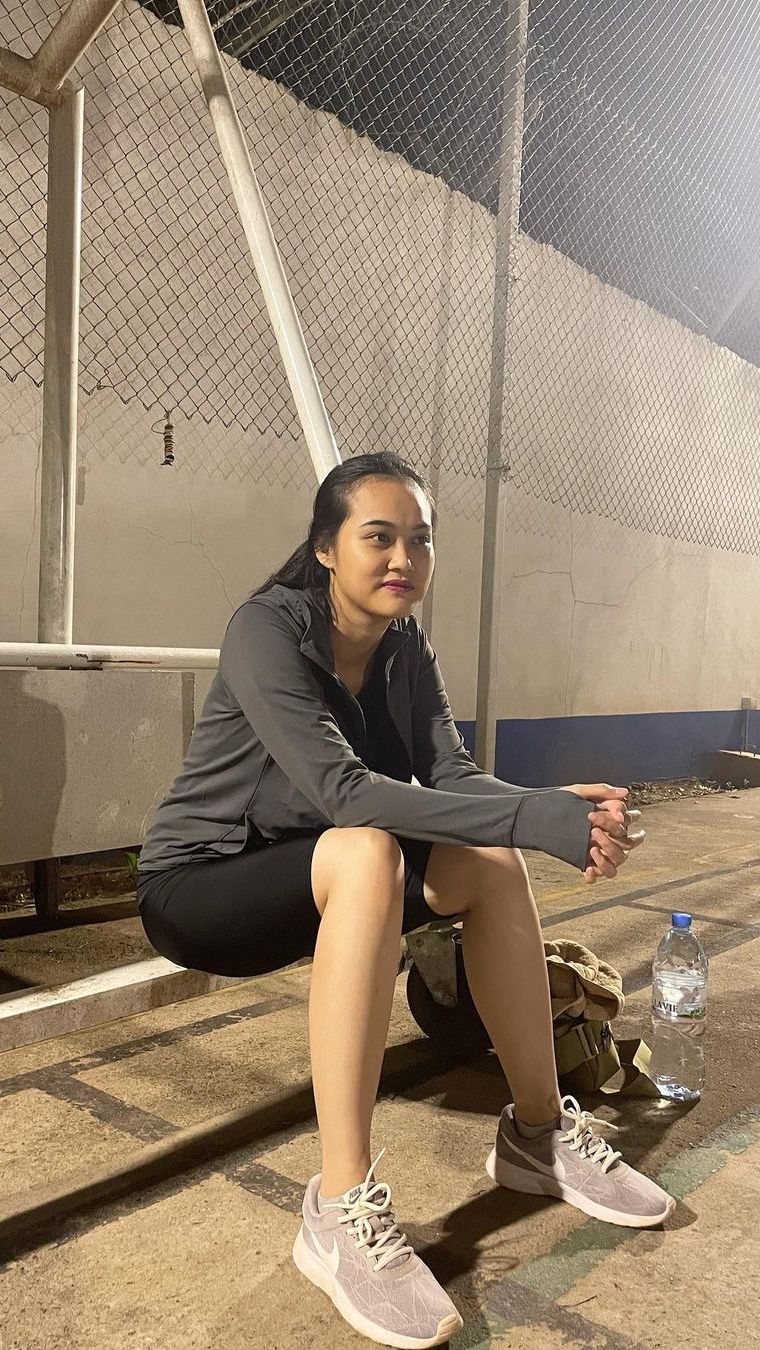 Di luar tugas, Briptu Renita kerap menjaga kebugaran tubuhnya dengan berolahraga.