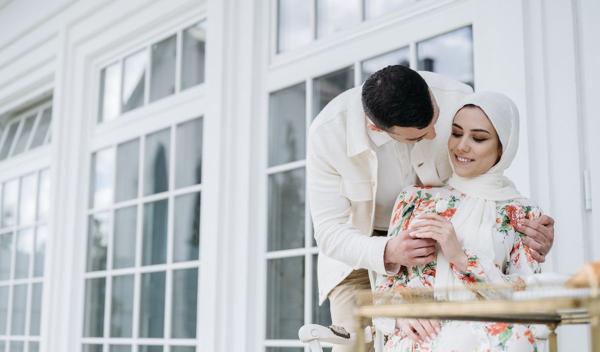 Perbuatan yang Membuat Suami-Istri Jadi Manusia Paling Buruk