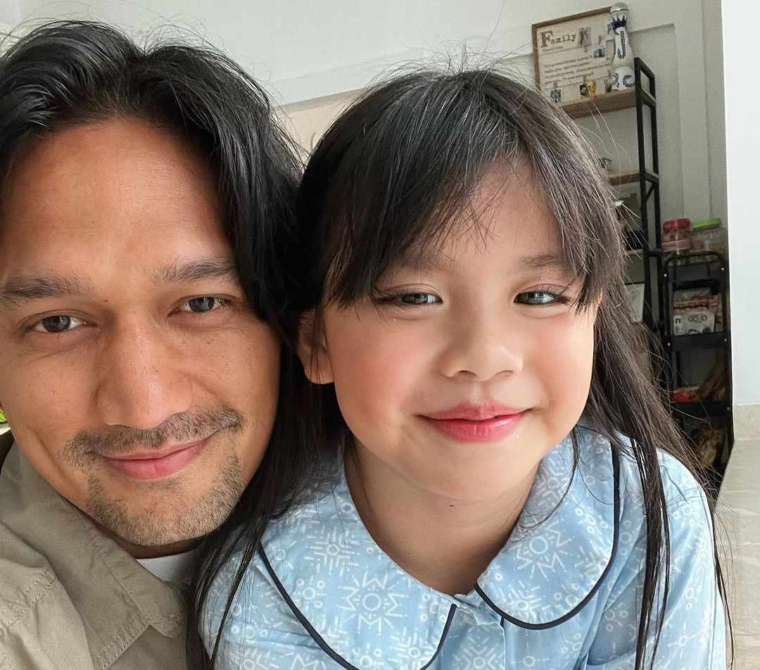 Bikin Hati Hangat,  Potret Ibnu Jamil dan Yaya, Putri Sambungnya