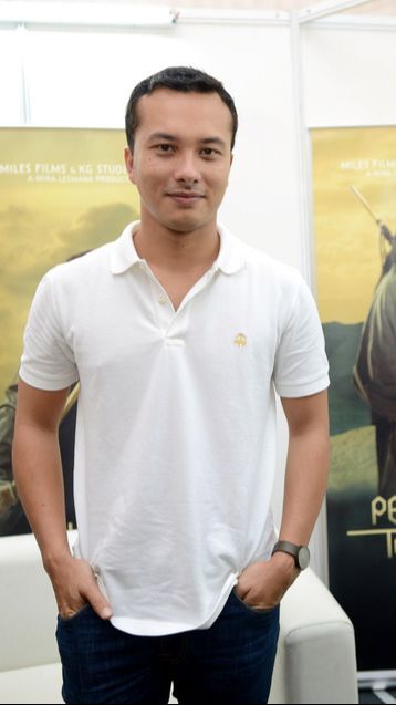 Unggahan Nicholas Saputra Bikin Heboh karena Ada Sosok Wanita Misterius, Netizen: Siapa Sih?