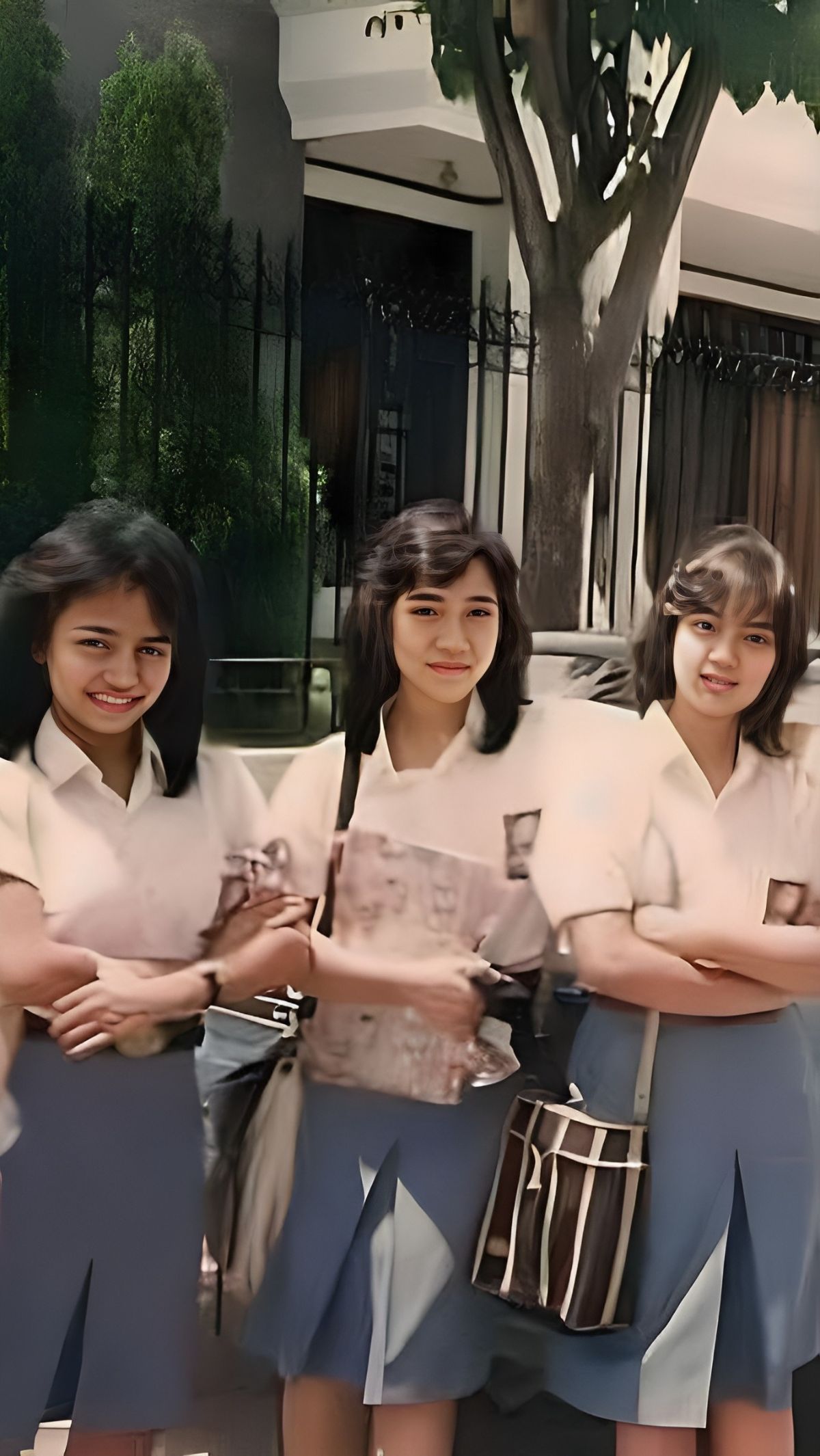Viral Potret Jadul Siswi SMK Tahun 1987, Netizen Sebut Mirip Meriam Bellina karena Style Ini