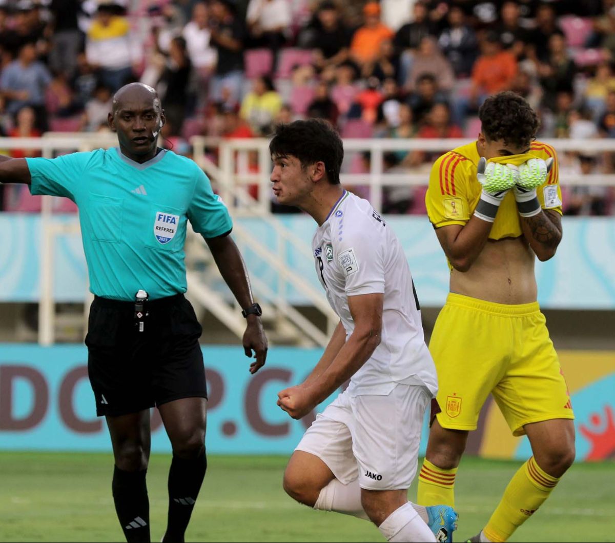 FOTO: Tahan Imbang Spanyol, Uzbekistan Jaga Kans ke 16 Besar Piala Dunia U-17
