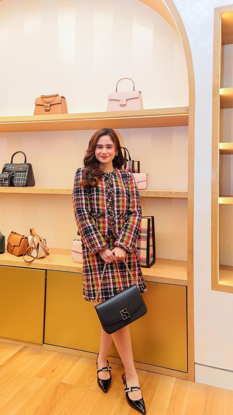 Tisa Biani merupakan kekasihDul Jaelani. Tak jauh beda dari Laura, Tissa juga merupakan artis terkenal.