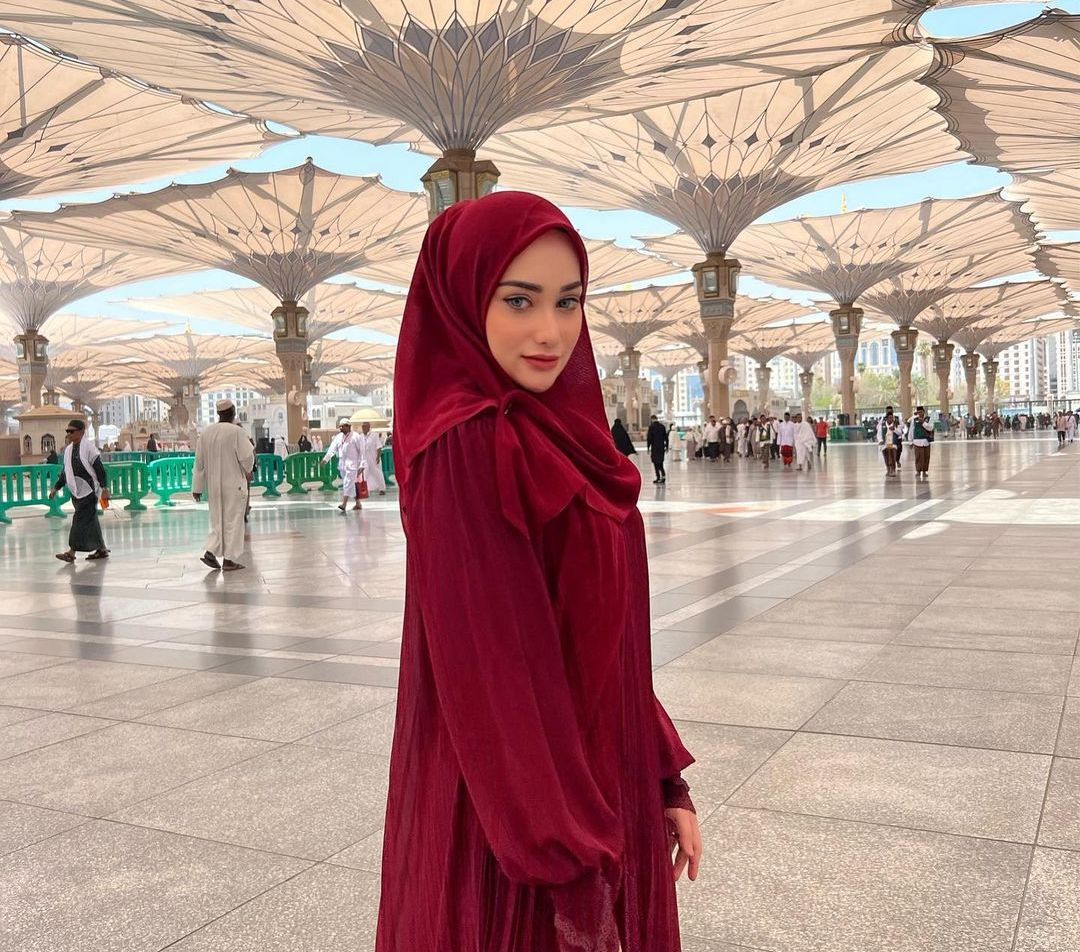 Blasteran Selandia Baru, Intip Potret Cristina Laws Istri AKP Abdul Rauf saat Berhijab, Makin Anggun