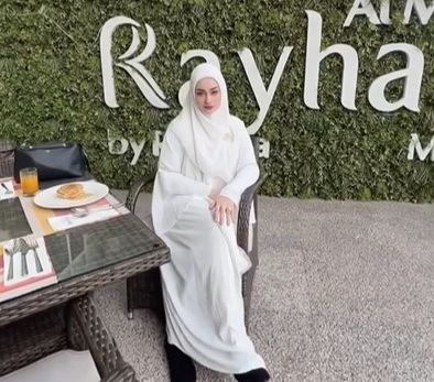 Blasteran Selandia Baru, Intip Potret Cristina Laws Istri AKP Abdul Rauf saat Berhijab, Makin Anggun