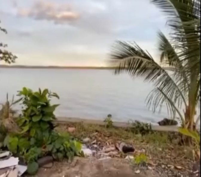 Viral Perempuan Bangun Rumah Singgah di Atas Makam Suami, Curi Perhatian