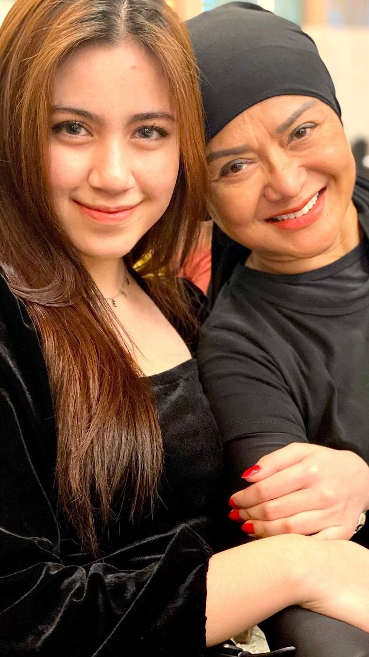 Potret Kedekatan Rinoa Aurora dan Betharia Sonata, Sebelum Putranya Dijebloskan ke Penjara