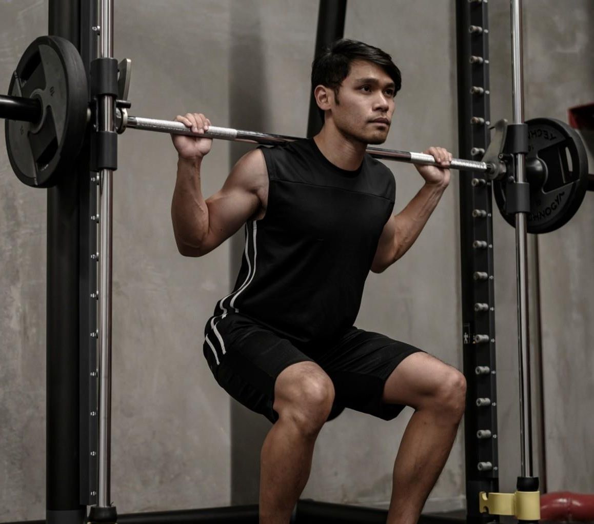 Salah Kostum! Pulang Sekolah Langsung Latihan di Gym Masih Pakai Seragam, Pelajar Kena Karmanya: Auto Malu Ingin Pindah Planet Saja
