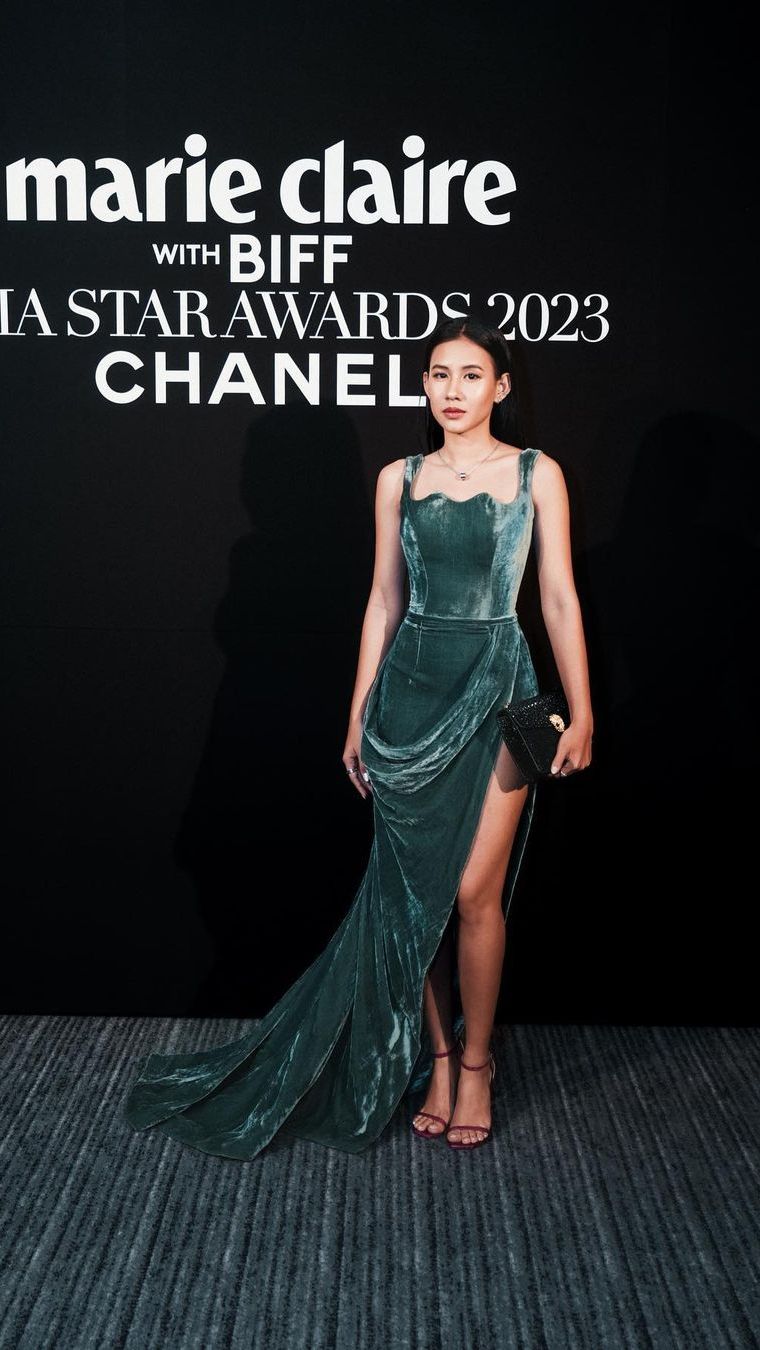 Tengok Detail Anggun Dress Beludru Shenina Cinnamon